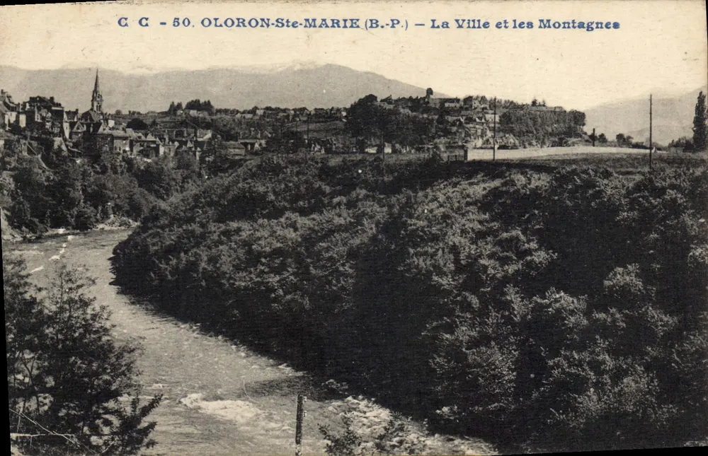 Oloron-St-Marie (B.P.) — Die Stadt und die Berge — C C - 50 - Vorderseite