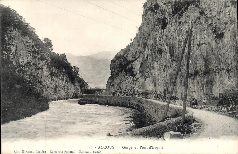 Accous — Garganta e Ponte d'Esquit — Edit Mirassou-Castéra - Frente