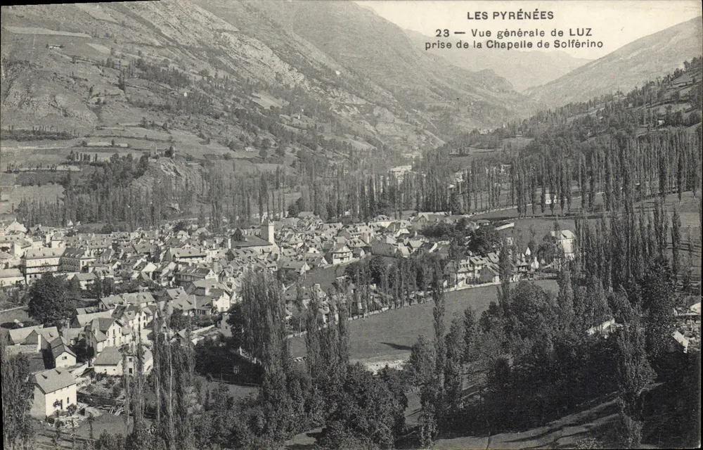 Luz — Vue générale prise de la chapelle de Solférino — Les Pyrénées, n°23 - Recto