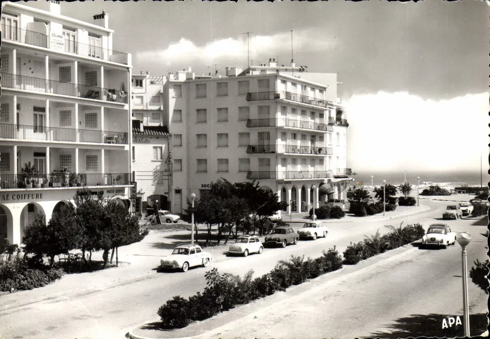 Vista da costa em Canet-Plage — editor APA - Frente