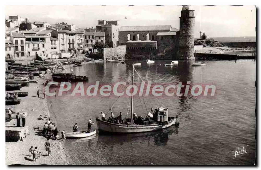 Collioure (P.-O.) — Barques « Catalanes » et Chalutier sur la Plage — S.N.E. Narbo - Recto