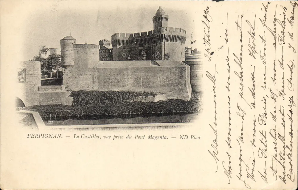 Perpignan — Der Castillet, Ansicht vom Magenta-Brücke — ND Phot - Vorderseite