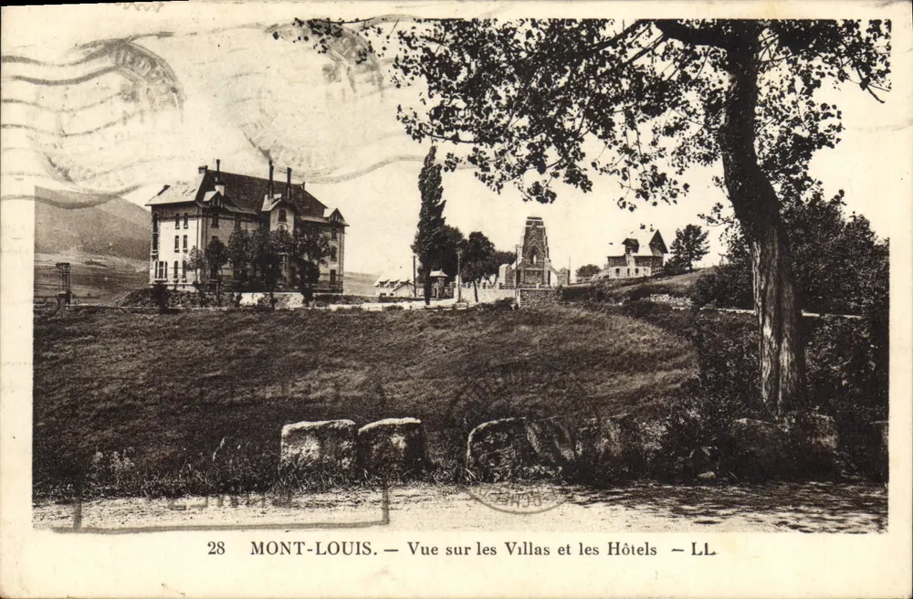 Mont-Louis — Blick auf die Villen und Hotels — LL - Vorderseite