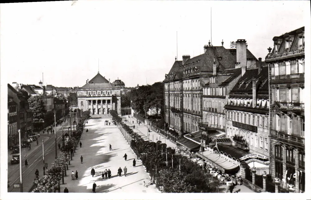 Strasbourg (Bas-Rhin) — Place Broglie, Das Theater und das Rathaus — Éditions d'Art 'VYON', Paris - Vorderseite
