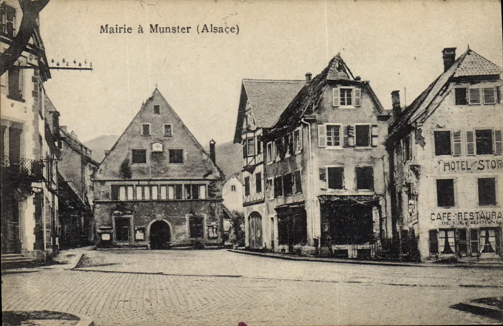 Prefeitura em Munster (Alsácia) — vista da prefeitura e do hotel-restaurante da Jagoine — edição Charles Tinner - Frente
