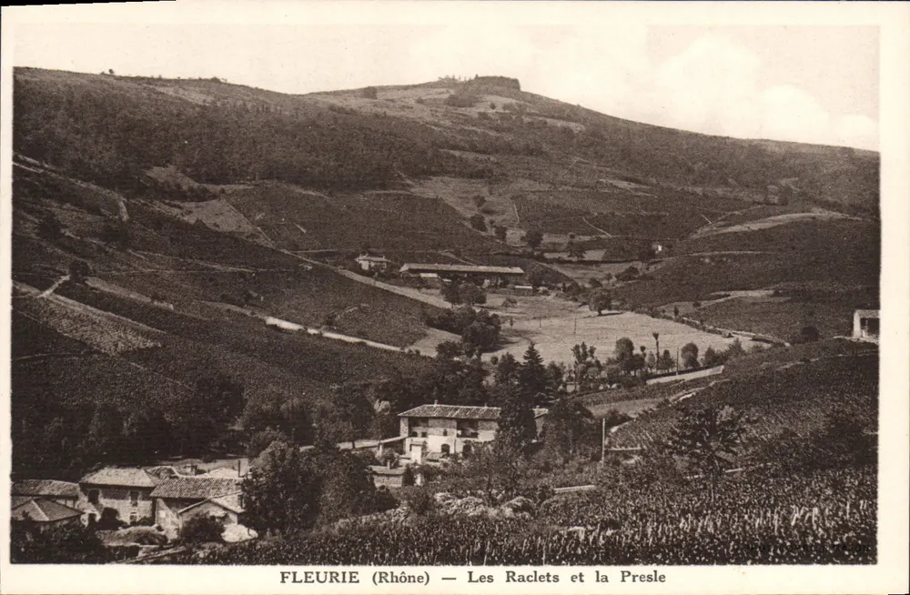 FLEURIE (Rhône) — Les Raclets et la Presle - Voorkant