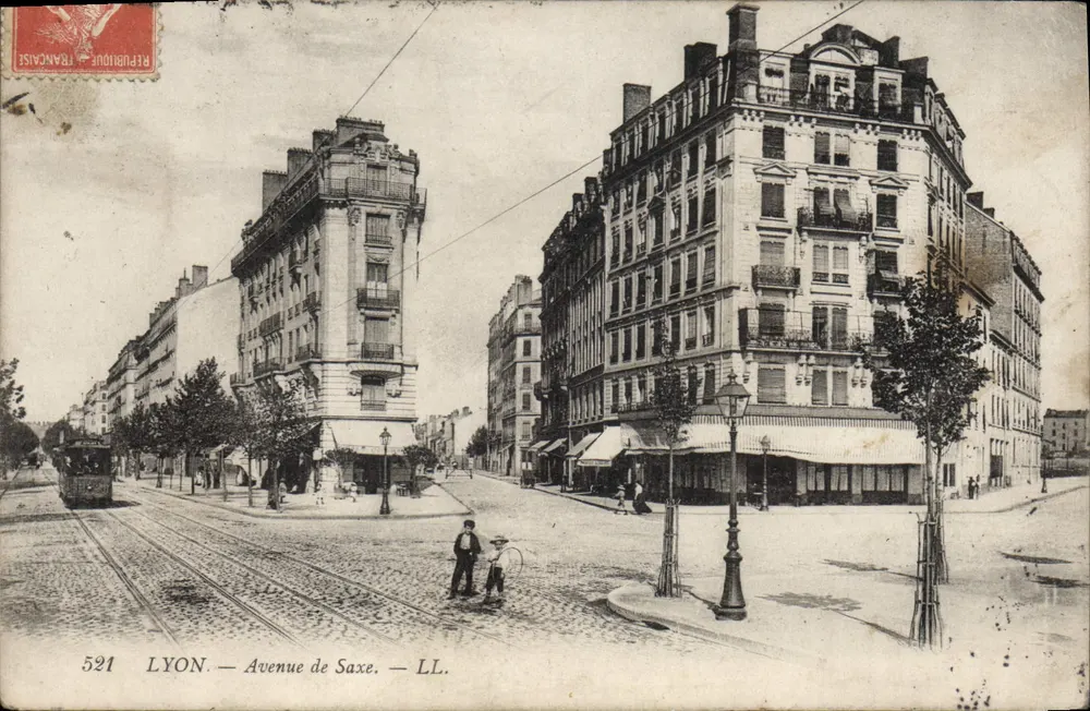 LYON — Avenida de Saxe — LL. — n° 521 - Frente