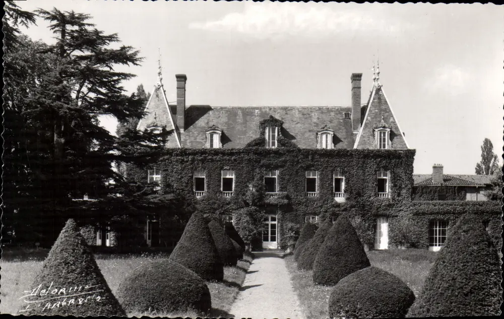 Schloss der Granges — La Tour-de-Salvagny (Rhône) — Delorme, L'Albérac - Vorderseite