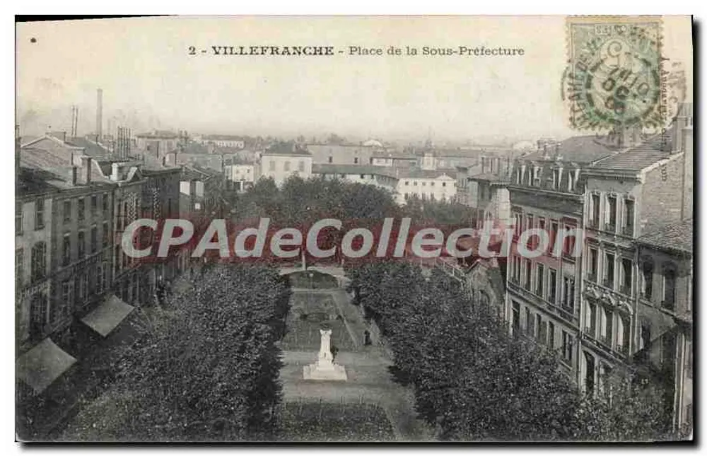 Villefranche — Place de la Sous-Préfecture — vista panorâmica com monumento central — editor desconhecido, n° 2 - Frente