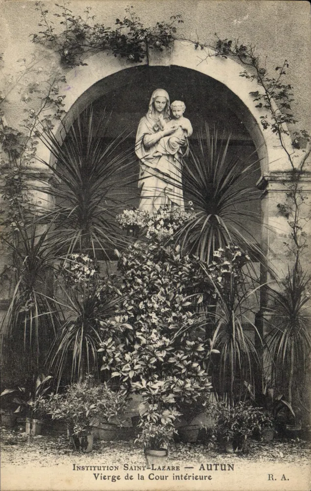 Maria aus dem Innenhof — Institution Saint-Lazare — Autun - Vorderseite