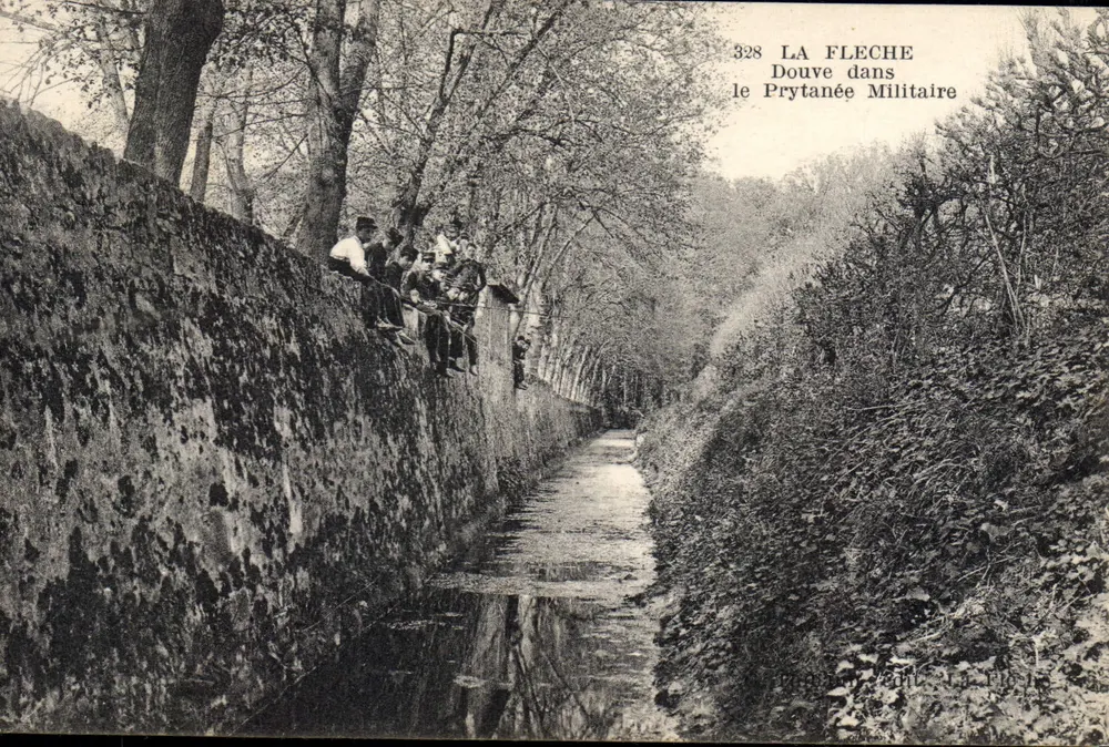 La Fleche — Douve no Prytanée Militaire — n° 328 - Frente