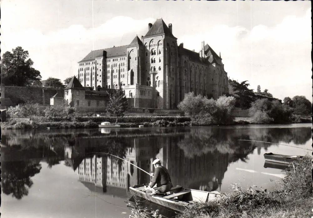 A Abadia de São Pedro — Solesmes (Sarthe) — Edições da Abadia de Solesmes - Frente