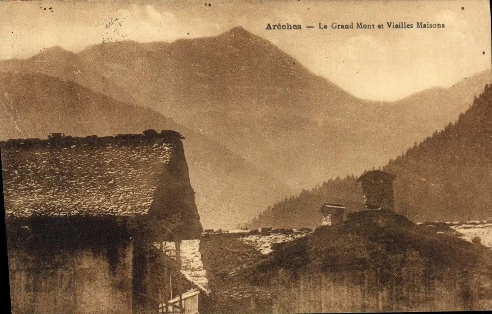 Arèches — Le Grand Mont und alte Häuser — Verlag J. Viala - Vorderseite