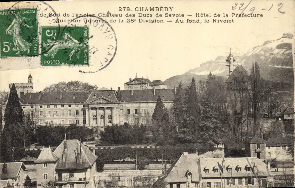 Chambéry — Ansicht vom Süden des alten Schlosses der Herzöge von Savoyen, Hauptquartier der 28. Division, mit dem Hotel der Präfektur und dem Schloss Nivolet im Hintergrund — Verleger: Coll. Brunat, Nr. 278 - Vorderseite