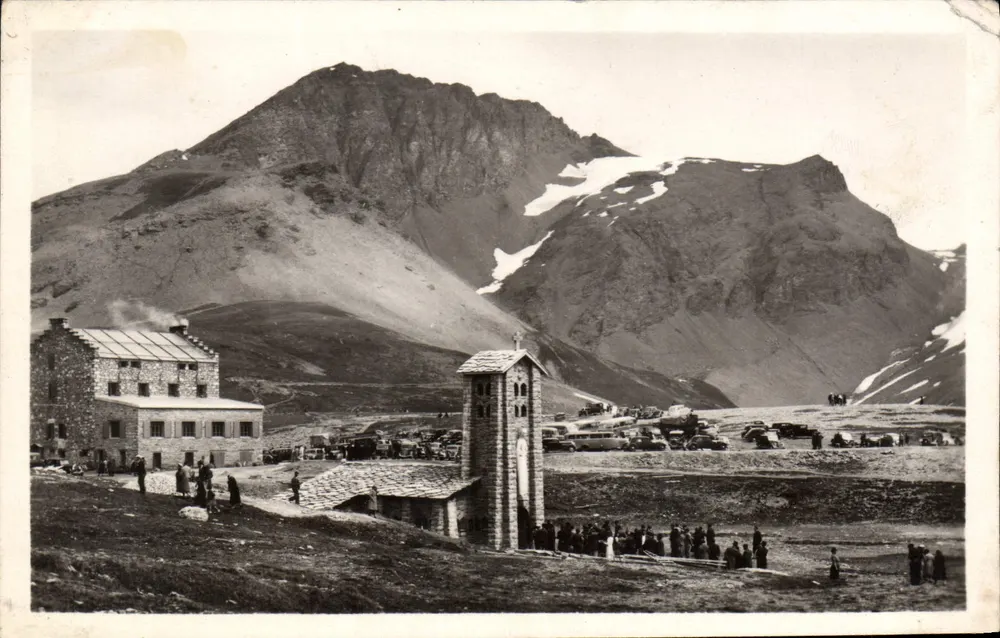 Val d'Isérane - Sol de l'Isérane (Höhe 2770 m.) — Hotel de l'Isérane und Kapelle — Verlag: HOTEL de L'ISERAN - Vorderseite