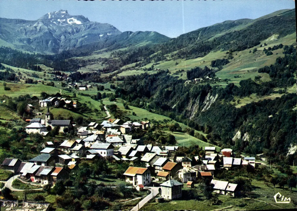 Les Avanchers — Vista geral aérea — CIM - Frente