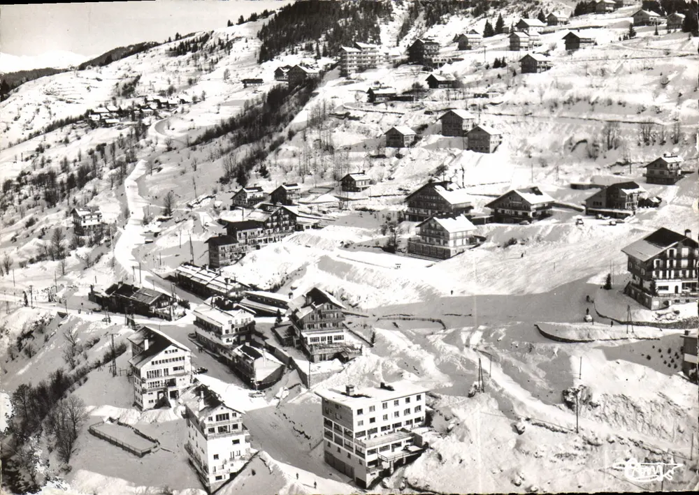 Meribel-les-Allues (Savoie) — allgemeine Luftansicht — Comber Imp. Mag. — Nr. 9361 - Vorderseite