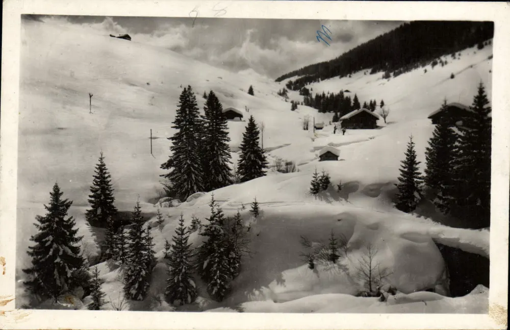 Schneefeld in Clusaz (Haute-Savoie) — Verlag GILL, Nr. 34 - Vorderseite