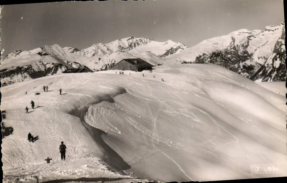 Samoëns (Haute-Savoie) — Abfahrt der Piste Pré de Saix — J. Nika - Vorderseite