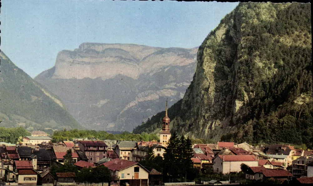 Thônes (Haute-Savoie) — Vista geral — Editor L. Cellard, Bion - Frente