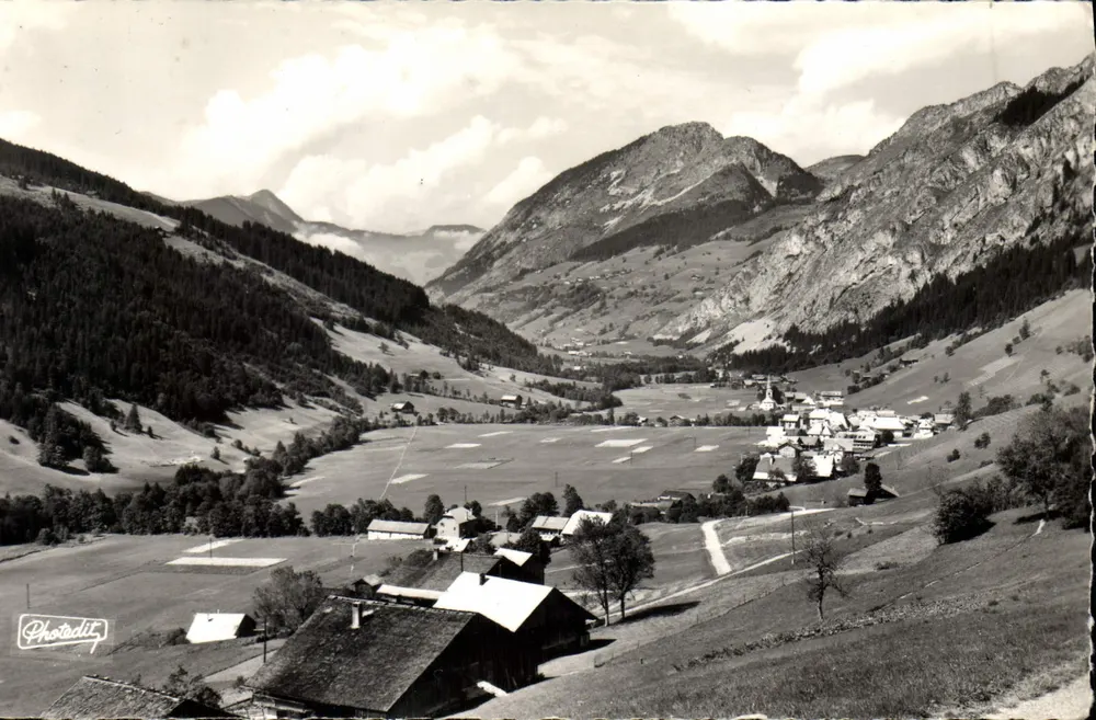 La Chapelle-d'Abondance — Vista geral e a Vale da Dranse — Photodit - Frente