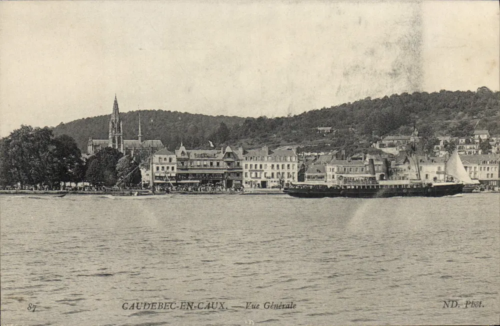 Caudebec-en-Caux — Ogólny widok — ND, Fot. - Awers