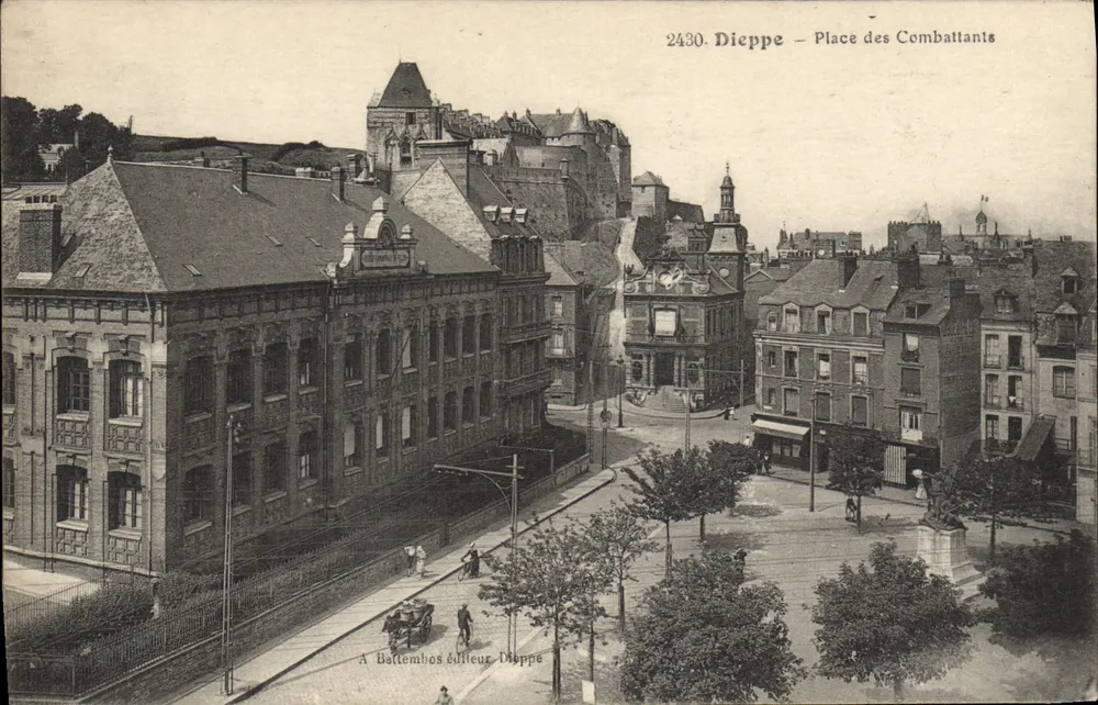 Dieppe — Praça dos Combatentes — A. Battembos editor, Dieppe - Frente