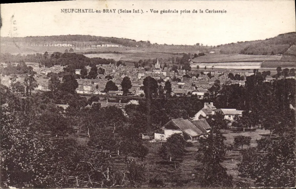 Neufchâtel-en-Bray (Seine Inf.) — Vista generale scattata dalla Ceriseraie — Editore non identificato - Recto
