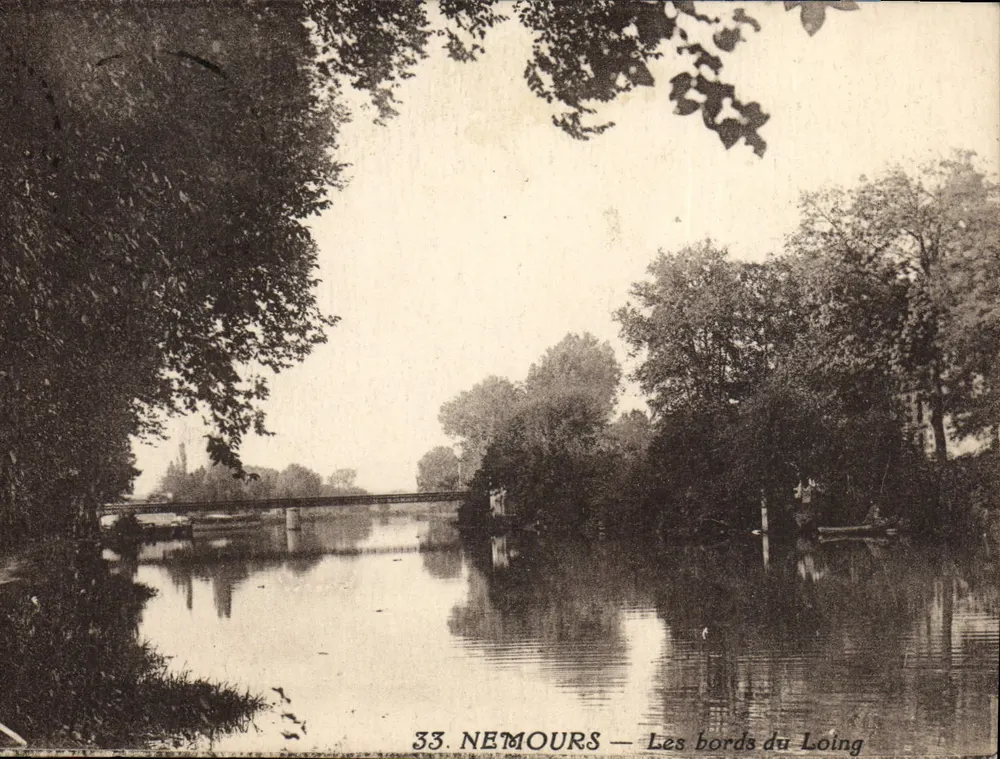 Nemours — Bordas do Loing — 33. NEMOURS — Bordas do Loing - Frente