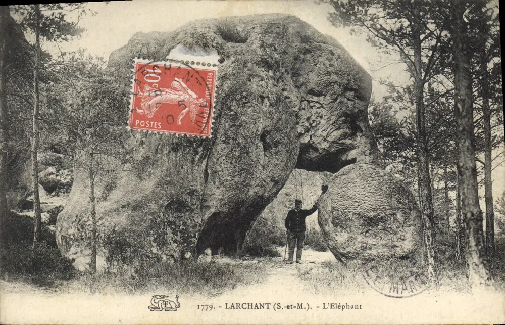 ल'एलिफैंट — लार्चांट (एस.-एट-एम.) — एडिटर 1779 - आगे