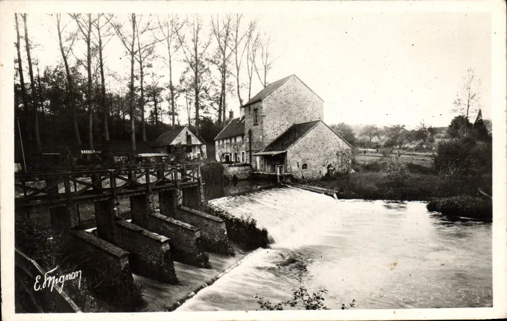 JOUY-sur-MORIN — Der Glacis des Moulin de Nevers — Photo-Editions E. MIGNON - Vorderseite
