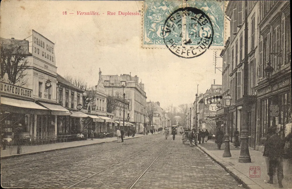 Versailles - Rue Duplessis — Grand Café du Globe — editor Rihace - Frente