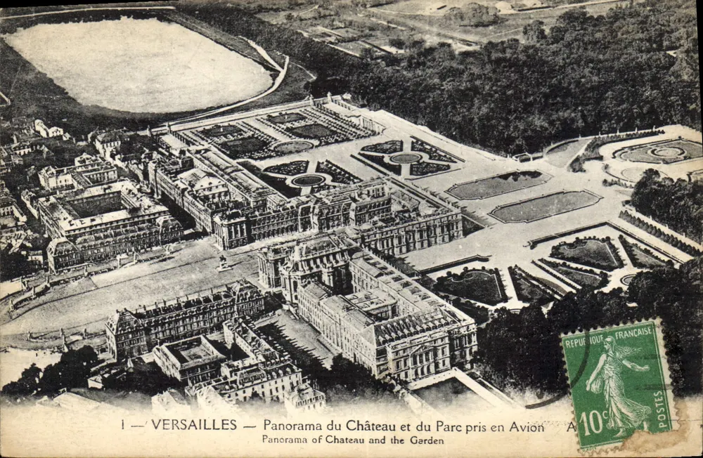 Versalles — Panorama del Castillo y del Parque tomado en Avión — editor Cormaunt & Papagino - Anverso