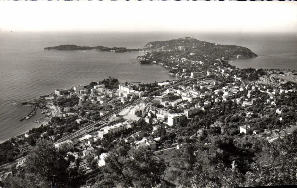 Luchtfoto van de Côte d'Azur — Beaulieu-sur-Mer en Cap Ferrat — Uitgave 'MARIE' - Voorkant
