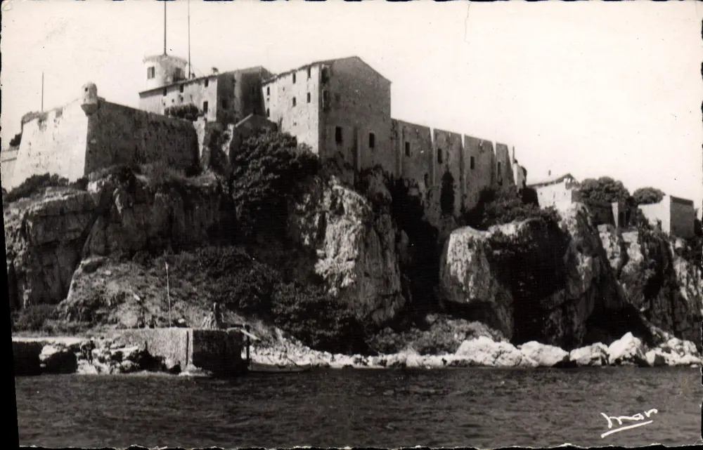 O Forte — Ilha de Santa Marguerite — Edições "MAR" - Frente