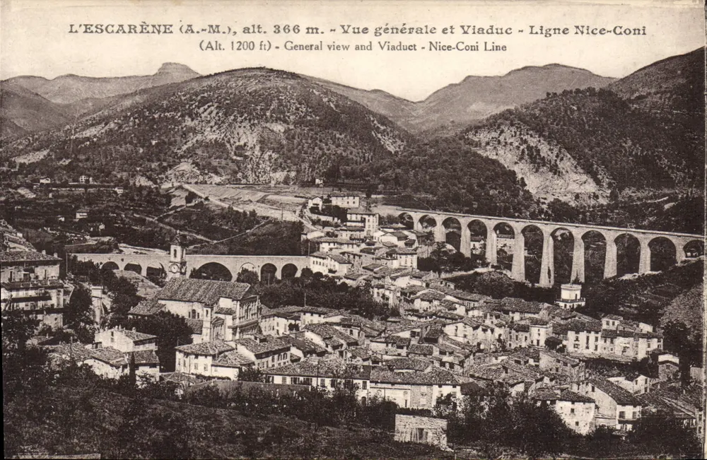 L'ESCARÈNE (A.-M.), H. 366 m. — Allgemeiner Blick und Viadukt — Linie Nice-Coni - Vorderseite