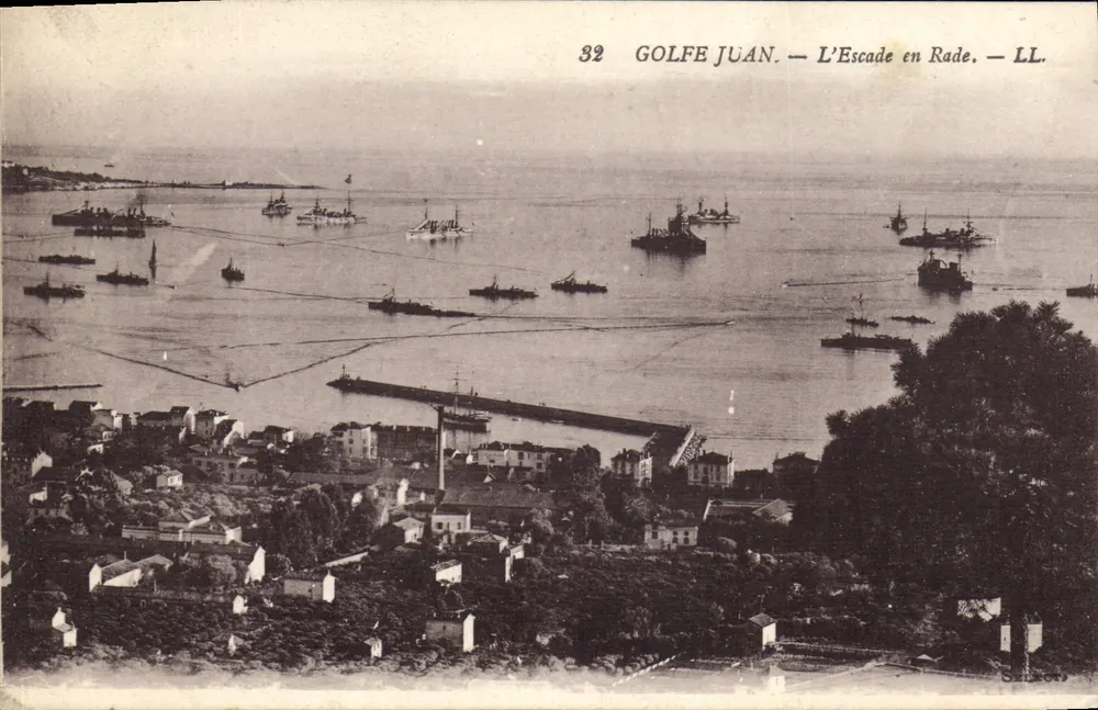 Golfe Juan — A Escade na Baía — LL. — n°32 - Frente