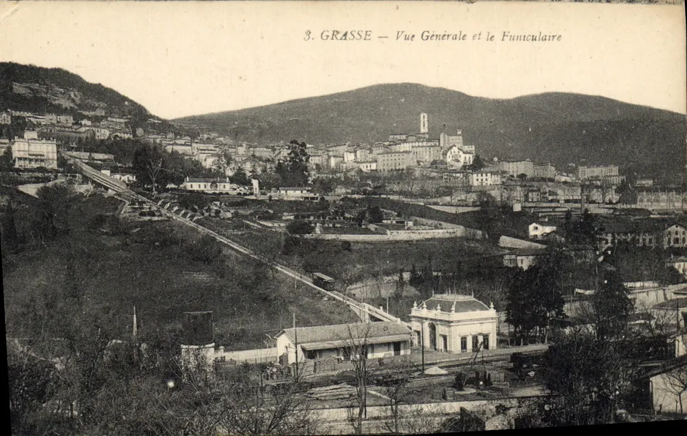Grasse — Vista Geral e o Funicular — Editor não identificado, n° de série 3 - Frente