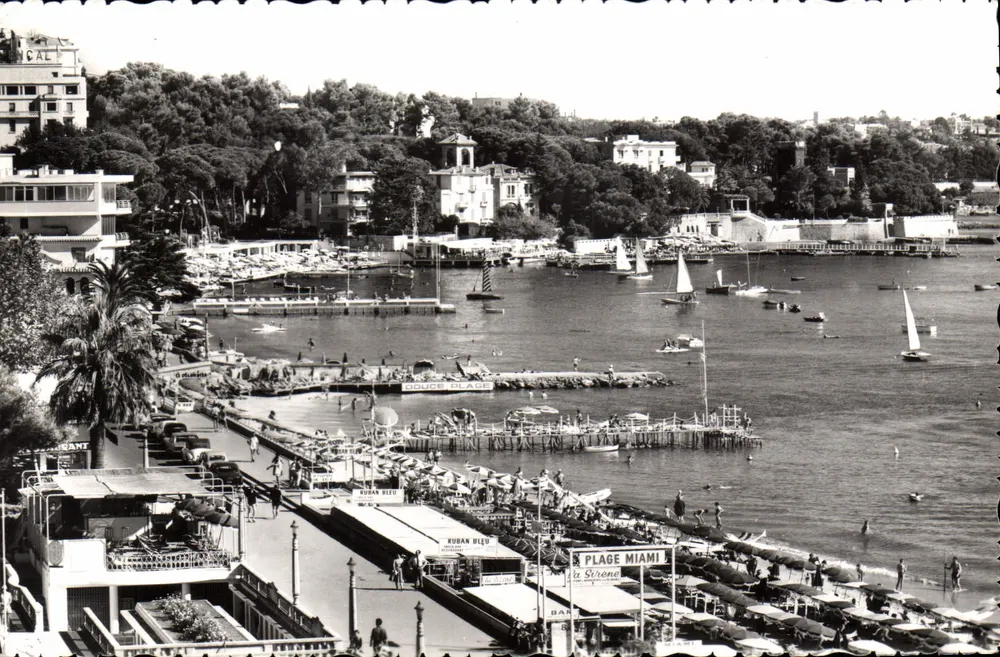 Juan-les-Pins — Blick auf die Promenade und Strände — Éditions S.F.P.T. 36, Ed. Corbella - Vorderseite