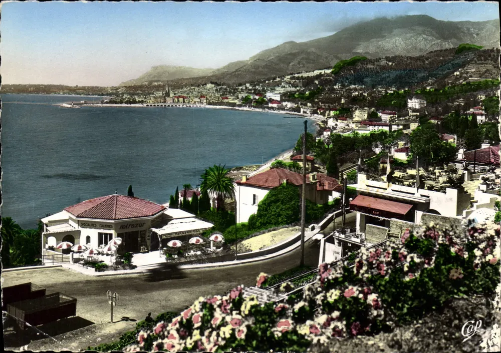 Menton - Vista geral tirada da fronteira — Cie des Arts Photomécaniques, Paris - Frente