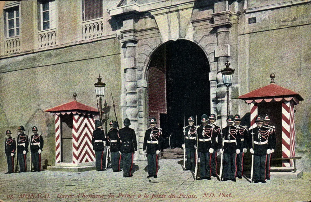 Monaco — Ehrenwache des Prinzen vor dem Palasttor — N.D. Phot. - Vorderseite