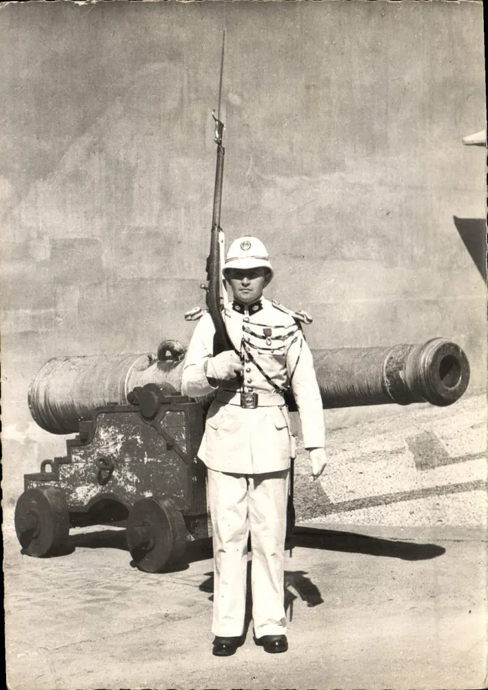 Carabinero da Guarda Real — Mônaco — Edição do Palácio de Mônaco n°7120 - Frente