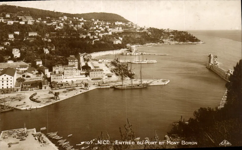 Nice — Entrada do Porto e Mont Boron — C.A.S. n°107 - Frente