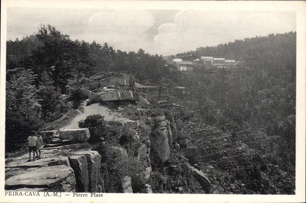 Peira-Cava (A.M.) — Pierre Plate — A.M. (Alpes-Maritimes) - Frente