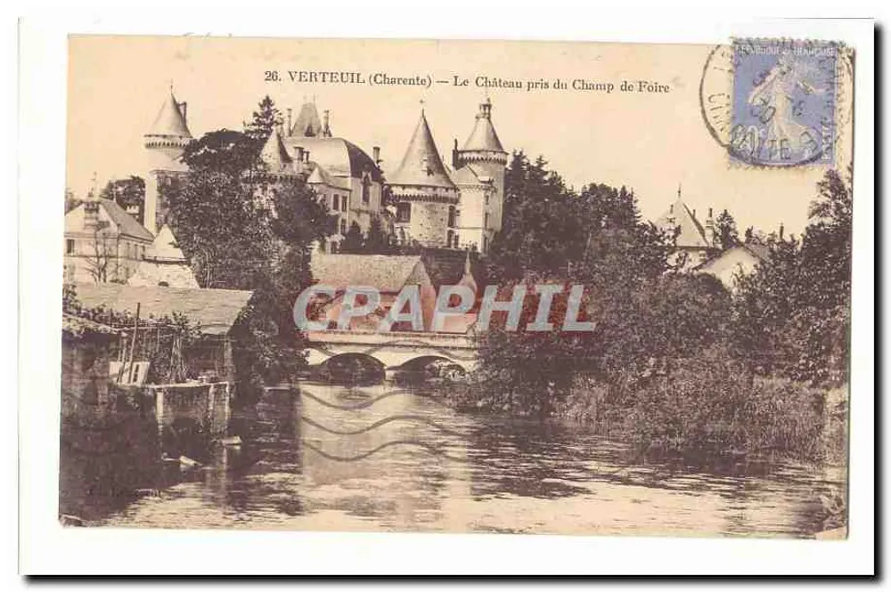 Verteuil (Charente) — A Vista do Castelo do Campo de Feira - Frente
