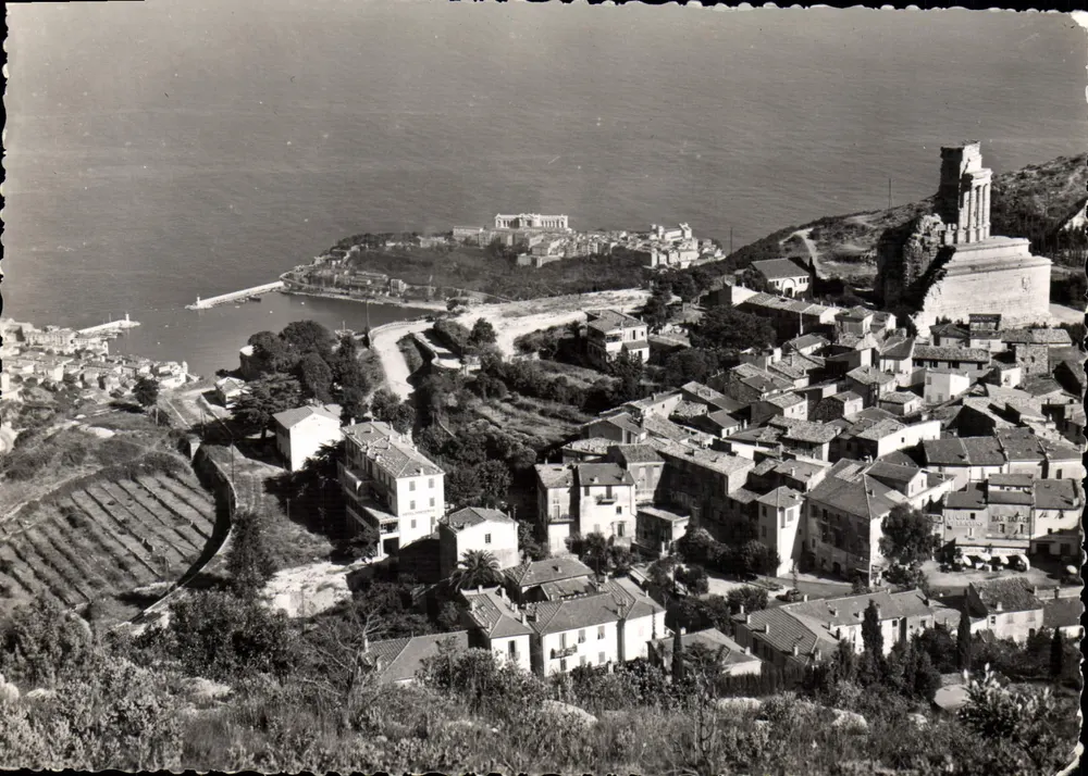 Die Côte d'Azur — Allgemeiner Blick und Felsen von Monaco — L. Gilletta & Cie, Verleger-Fotograf, Nizza, Nr. 1024 - Vorderseite