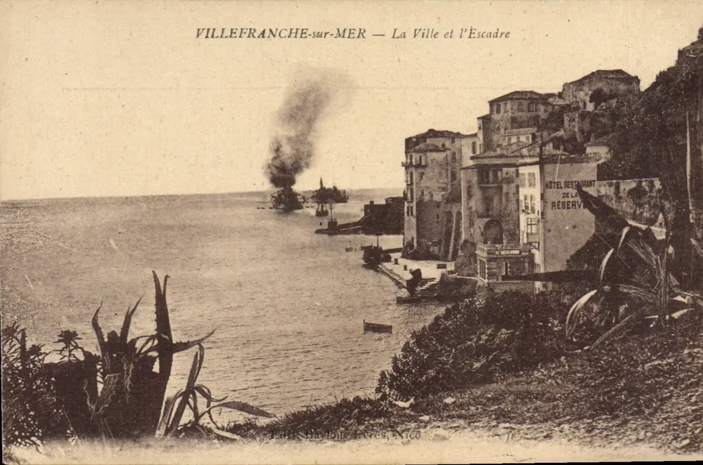 Villefranche-sur-Mer — Die Stadt und die Flotte — Verlag: Paris, Haydon Frères, Nice - Vorderseite
