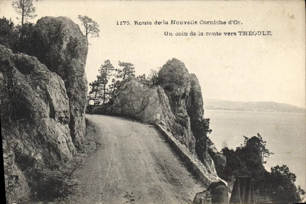 Rodovia da Nova Corniche de Ouro — Um canto da estrada para Théoule — editor desconhecido, n° 1175 - Frente