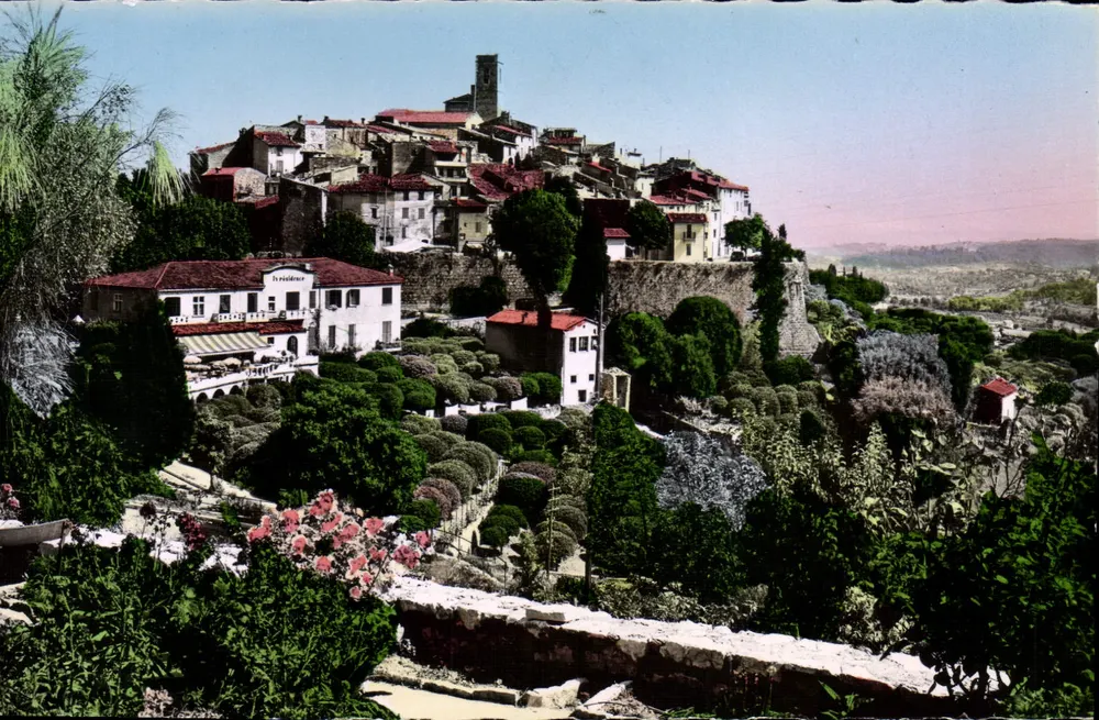 Saint-Paul-de-Vence — Vista geral e a Pousada "La Résidence" — Edições S.E.P.T. - Nice - Frente
