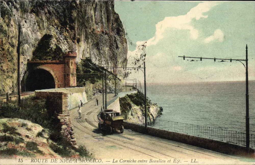 Rodovia de Nice a Mônaco — A Corniche entre Beaulieu e Èze — LL. - Frente